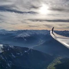 Flugwegposition um 14:24:22: Aufgenommen in der Nähe von Gemeinde Navis, Navis, Österreich in 2865 Meter